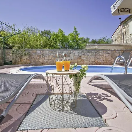 Nikolina In - Haus Fuer 6 Personen Holiday home