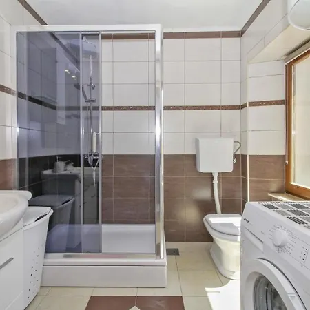 Nikolina In - Haus Fuer 6 Personen * Vodnjan
