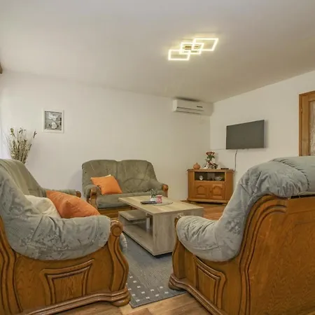Nikolina In - Haus Fuer 6 Personen * Vodnjan