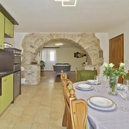 Holiday home Nikolina In - Haus Fuer 6 Personen