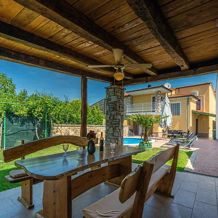 Nikolina In - Haus Fuer 6 Personen * Vodnjan